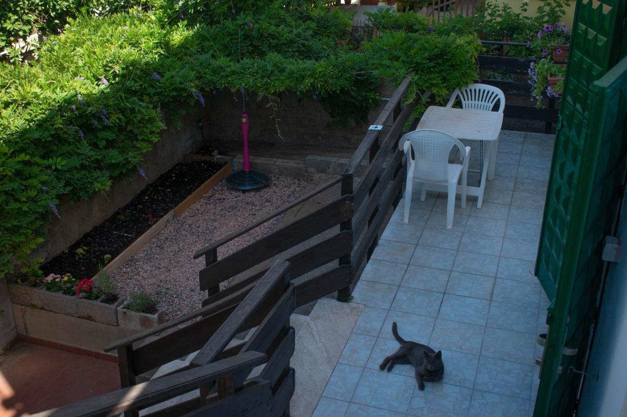 Casa Vacanze "Villa Severina" Iun R6166 R6692 Carbonia Kültér fotó