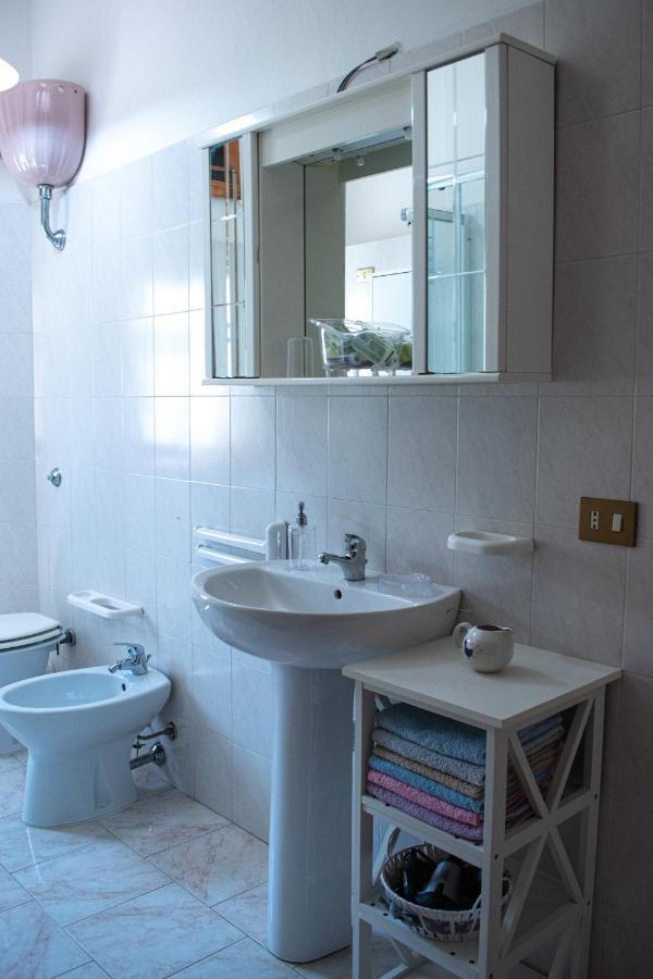 Casa Vacanze "Villa Severina" Iun R6166 R6692 Carbonia Kültér fotó